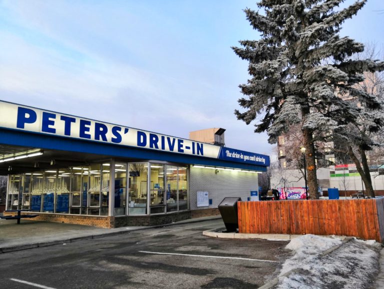 Read more about the article Peters’ Drive-in Review